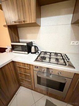 PONUKA NA PRENÁJOM: 2-izbový byt, Miletičova