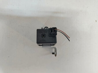 relé Toyota 86650 13010 068900 3570 30€