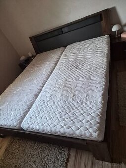 Predam manželskú posteľ s matracmi 180x200cm