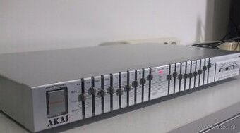 2x9 pasmovy strieborny equalizer AKAI EA-A22 = vyroba JAPAN