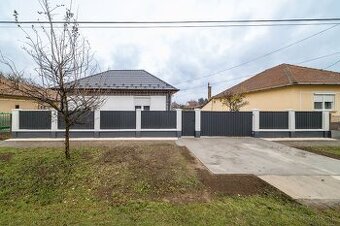 Na predaj 3i RD • 40km od KE • diaľnica M30• obec Méra