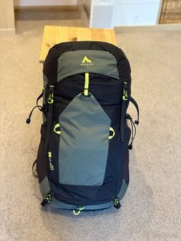Predam turisticky batoh McKinley Edda VT 38 Vario