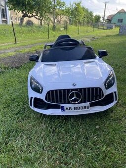 Detské elektrické autíčko Mercedes-Benz AMG GTR