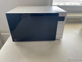 Mikrovlnná rúra LG MS23NECBW
