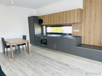 2 izbový byt na prenájom 60 m2, Hradný vrch, Staré Mesto, BA