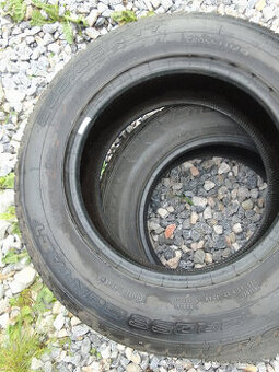 letné pneumatiky 235/65 r17 , 2 ks