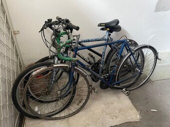 3 bicykle (vrátane Favorit)