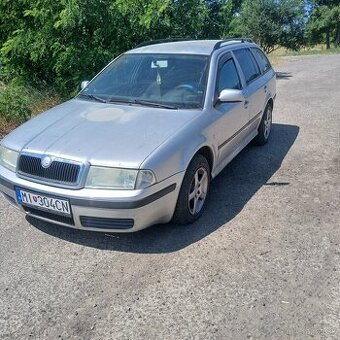 Oktavia1.6 lpg