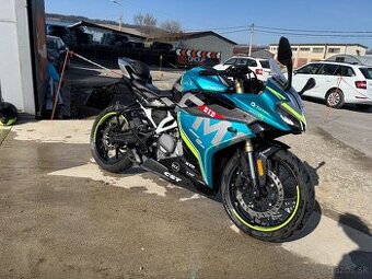 CF Moto 300SR 2024