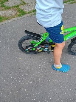 Detský chlapčenský bicykel.