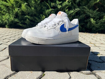 NIKE AIR FORCE