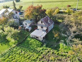 Priestranná murovaná chata s pozemkom 1583 m², Sever-Čičky