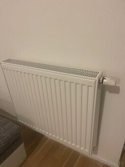Predam 2ks takmer nepouzivane radiatory