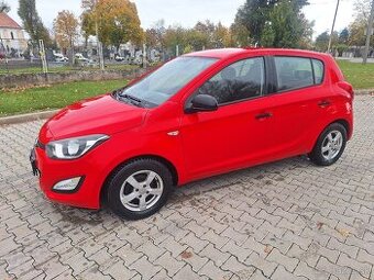 HYUNDAI I20 BENZIN ROK 2013