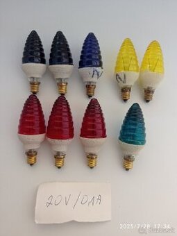 Staré náhradné žiarovky na vianočné svetielka