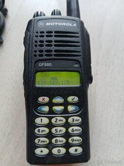 Predám vysielačku Motorola GP 380