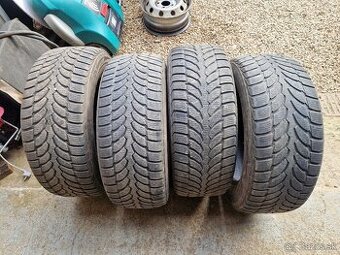 Predám zimné pneu Brigestone 235/60r17