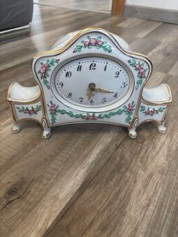 Porcelánové hodiny