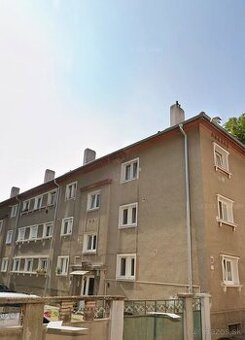 Predám 3 Izb byt - centrum - Nové Zámky - 1