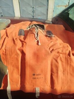 Predám vojenské plávacie vesty