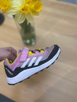 Adidas Terrex LEGO – dievčenské tenisky velkost 33