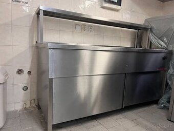 Nerezový výdajný pult