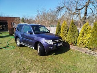 Mitsubishi Pajero IV