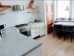 Ponúkame 3 izbový byt na Dulovom námestí v Bratislave