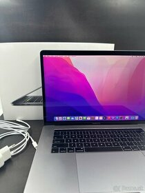  Apple MacBook Pro (15-inch, 2017) - 16GB / 500GB / i7 