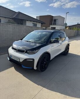 BMW i3s 120Ah, r.2022, Adaptív LED/Temp., Kamera, Vyhr.sedad