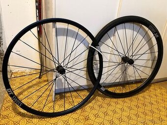 Kolesá DT Swiss E 1800 SPLINE db 23 - 28" | Prevodník | Cen