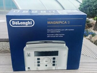 Automatický kávovar De'Longhi Magnifica S Ecam 22.112 B čie