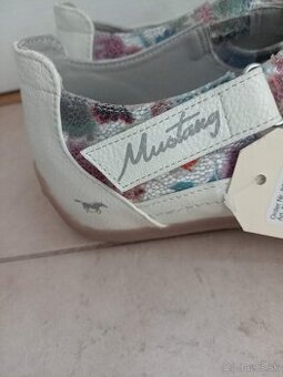 Nové Mustang baleríny