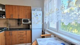 Na predaj: 3-izb. zariadený byt, 67m2_Nové Mesto nad Váhom