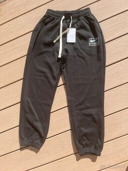 NIKE x Stüssy teplaky čierne M