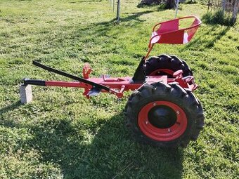 nosič náradia pre malotraktor Vari, Agzat