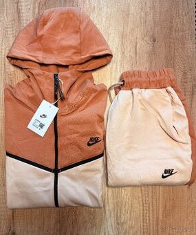 Nike Tech Fleece