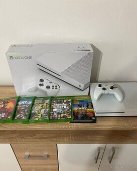 Xbox ONE S 500GB + hry