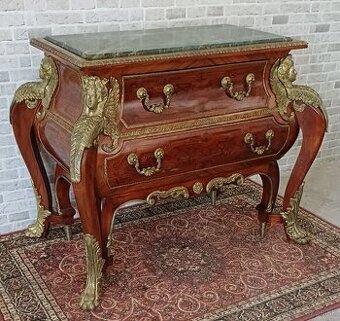 Staroẓ̌itný nábytok