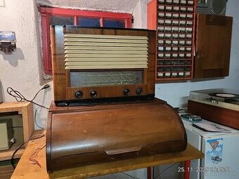 Predam radio z gramofonom tesla