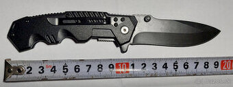 Vreckový nôž s poistkou