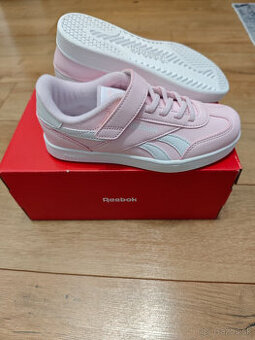 Detske tenisky- nove Reebok girls smash edge kids