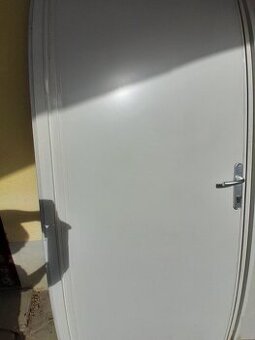 Predám kvalitné vonkajšie zateplené dvere s hliníkovým rámom