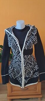 Pekny dlhsi sveter vel.M