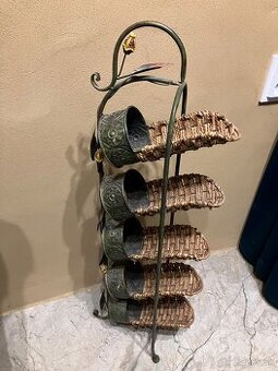 Stojan na vínové fľaše