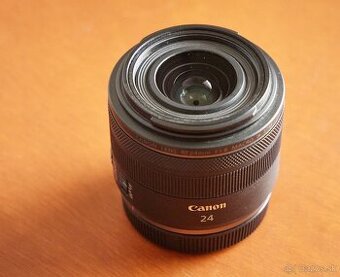 Canon RF 24mm f/1.8 Macro IS STM