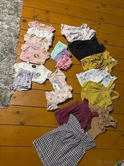 Balík oblečenia pre dievčatko