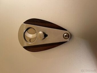 Luxusný orezač na cigary XIKAR Xi3 Redwood – Špičkový stav