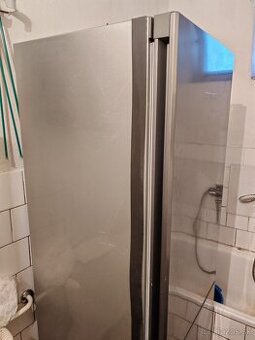 Predám chladničku s mrazničkou