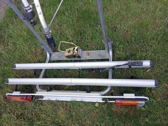 Nosič bicyklov na ťažné zariadenie